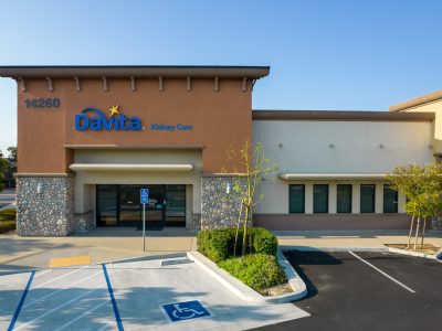 davita-dialysis-exterior-CA center